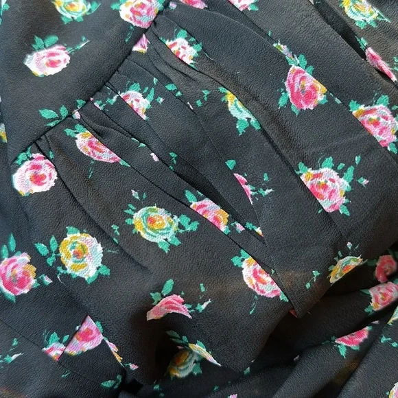 NWT Boden Gathered Yoke midi dress in black roses floral spring belted viscose - Picture 2 of 4